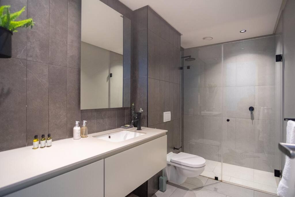 Apartment The Quarter - In The De Waterkant With Parking